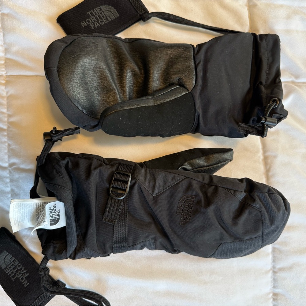 The North Face Black Insulated Mittens